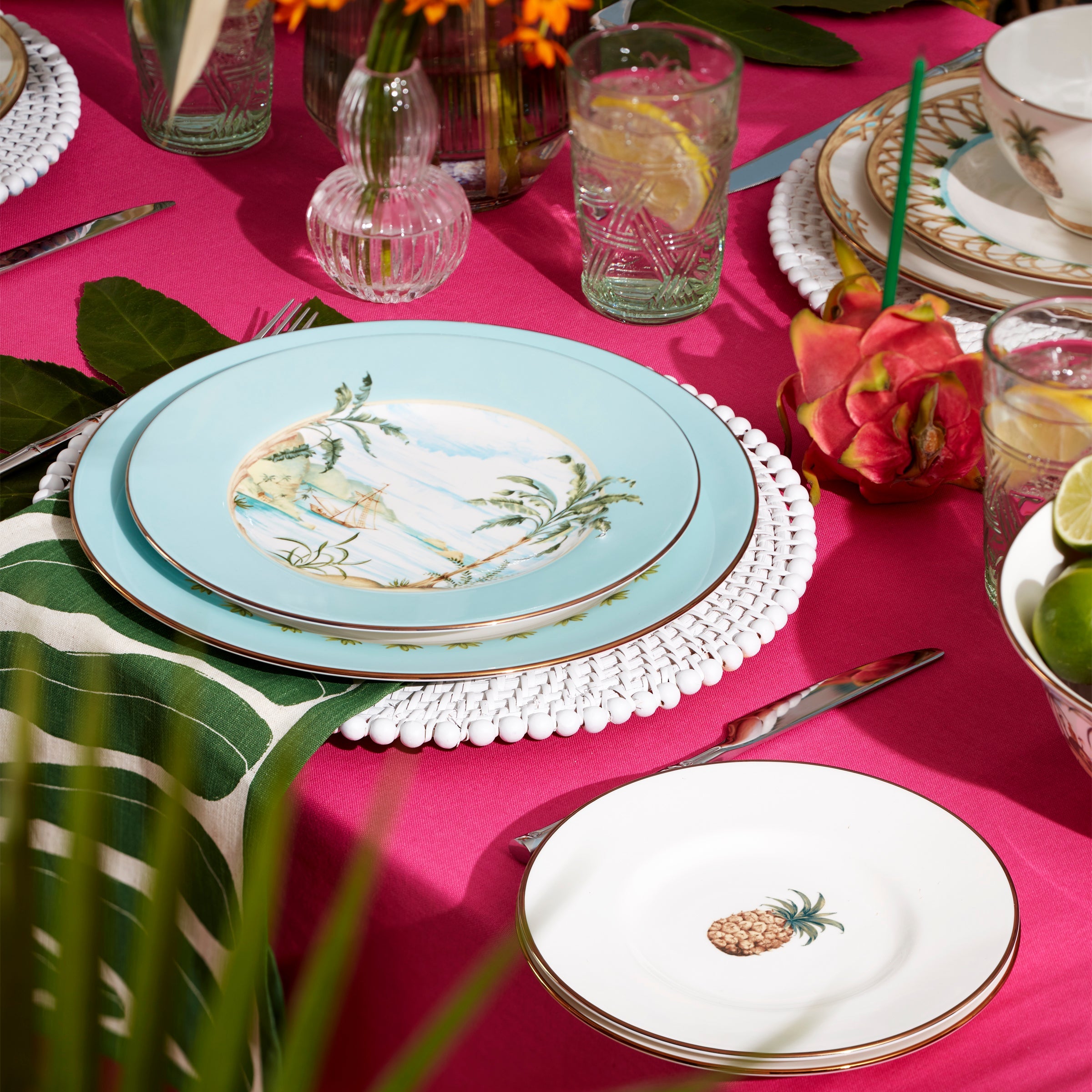 British Colonial Tradewind Accent Plate