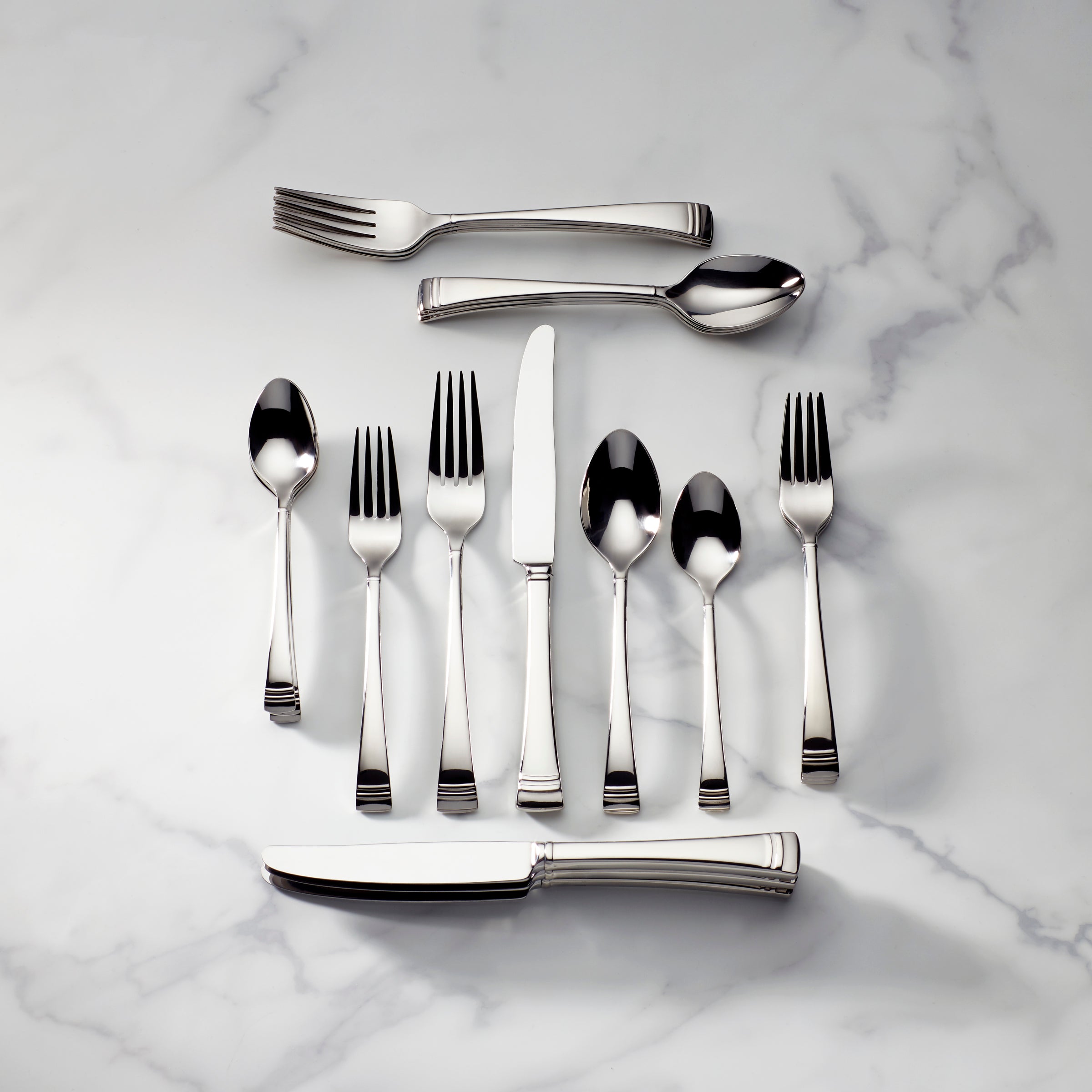 Federal Platinum 20 Piece Flatware Set