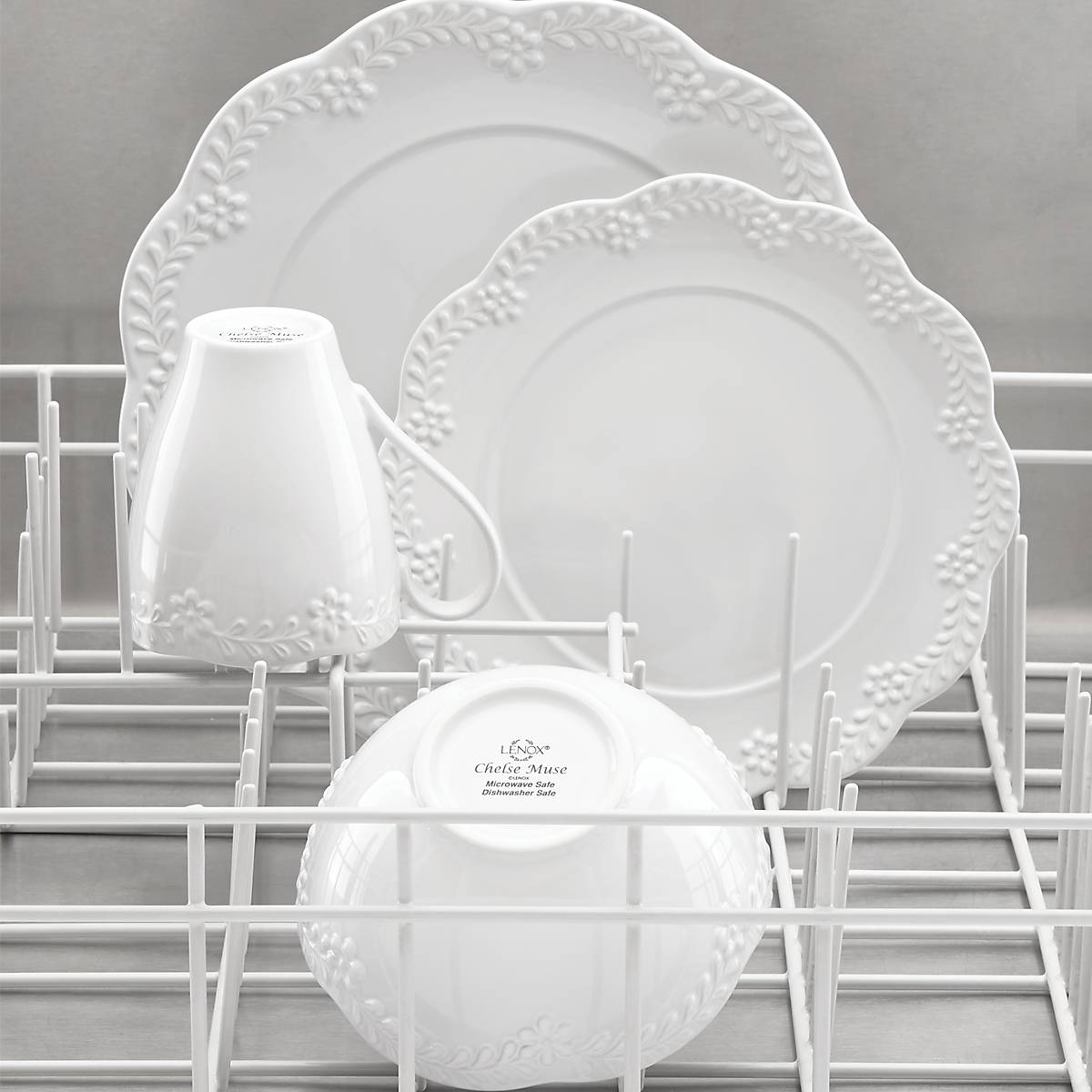 Chelse Muse Floral White 12-Piece Dinnerware Set